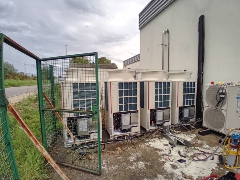 Dépose des anciens groupes DRV et préparation des nouvelles unités VRF