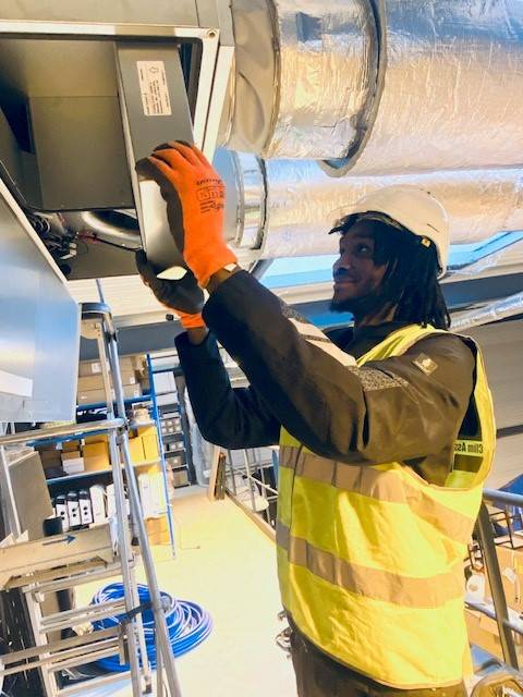 Assurez un Air Sain avec le Renouvellement des Filtres dans une CTA